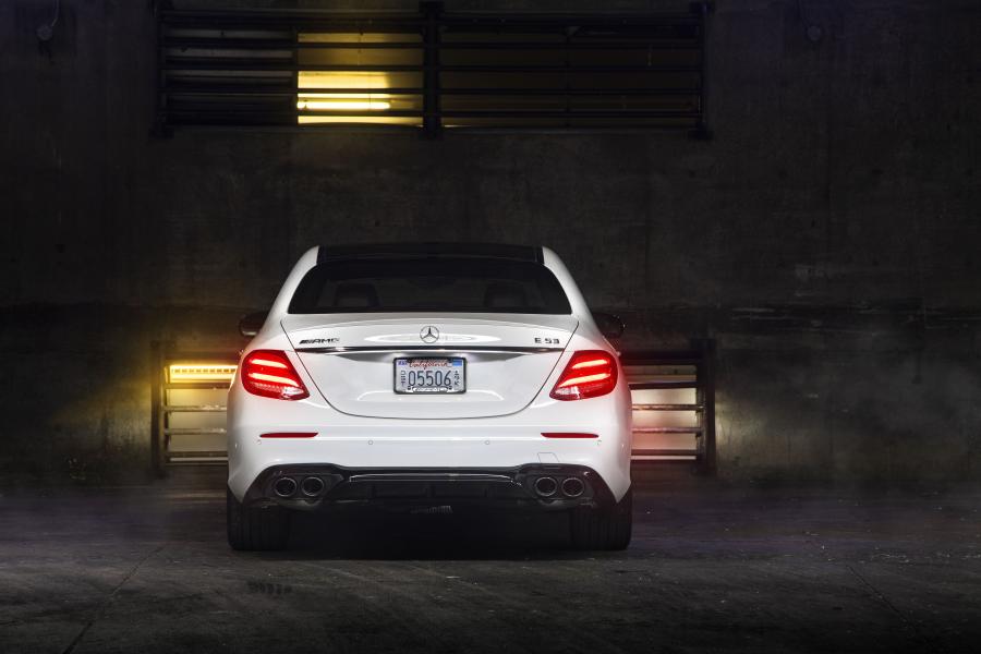  Mercedes-AMG E53 4Matic+ 2018 года  (NA) (фото 20 из 40)